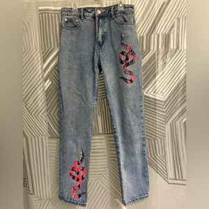 adika snake jeans !